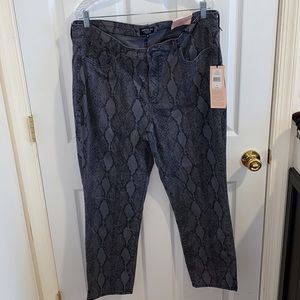 NWT NYDJ SNAKESKIN PRINT SLIM STRAIGHT ANKLE JEANS